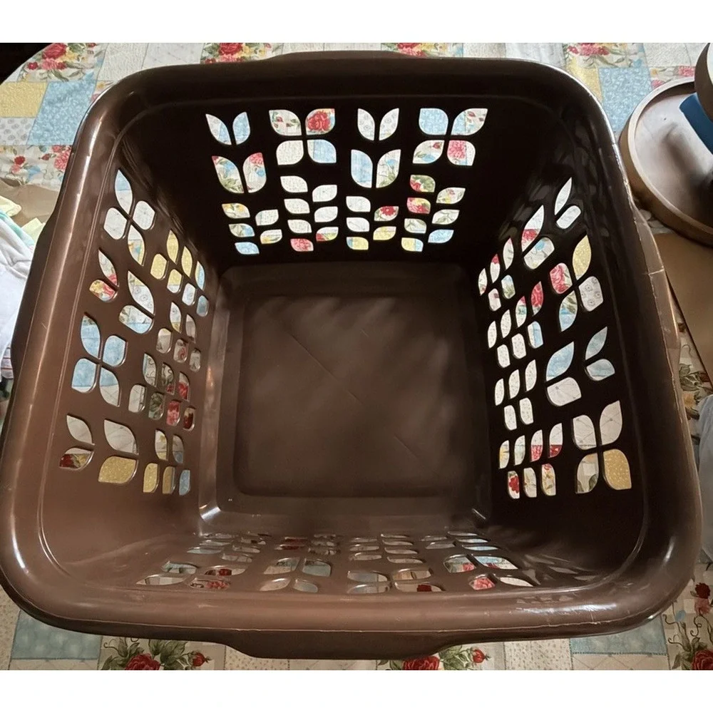 Vintage Rubbermaid 2968 Chocolate Brown Square Laundry Basket MCM Retro USA